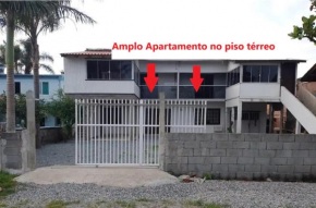 Apto 2 quartos Enseada com churrasqueira